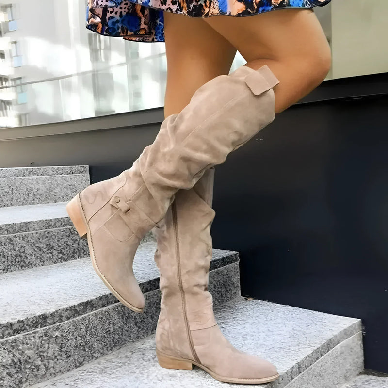 Flavia - Cushioned Footbed
