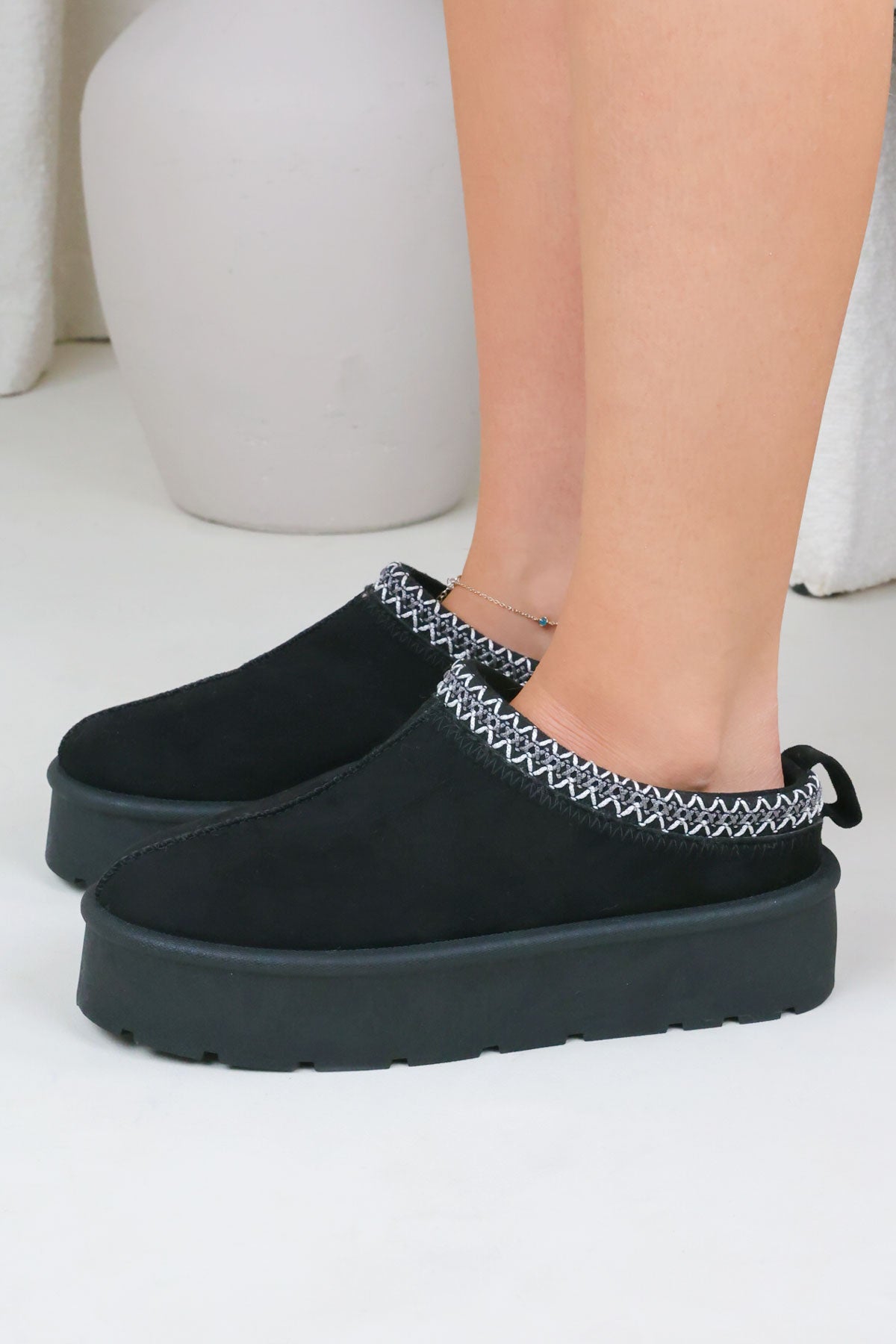Tamara - Cushioned Footbed