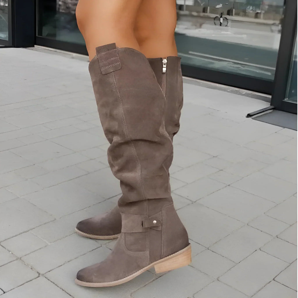 Flavia - Cushioned Footbed