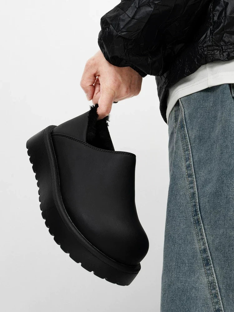 Douglas - Wide Toe Box