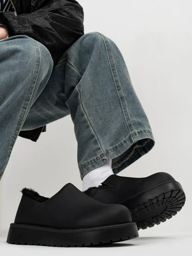 Douglas - Wide Toe Box